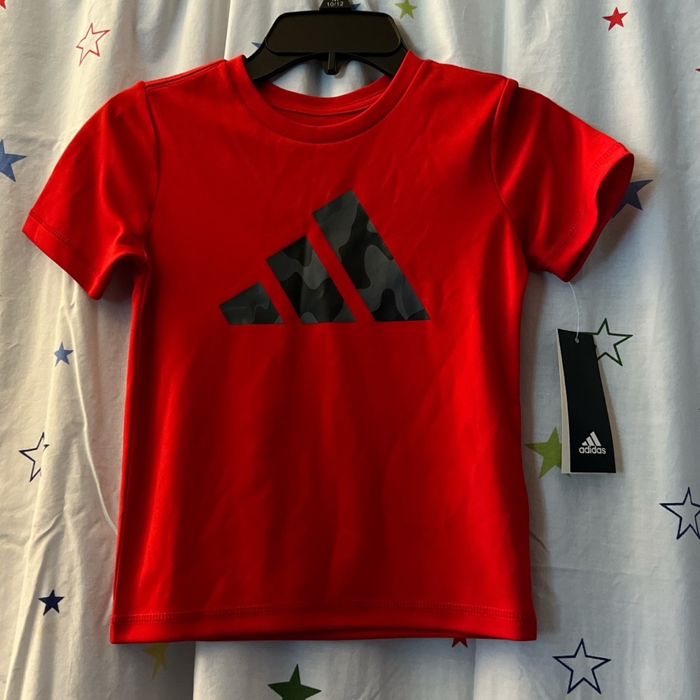 Adidas T-shirt 140